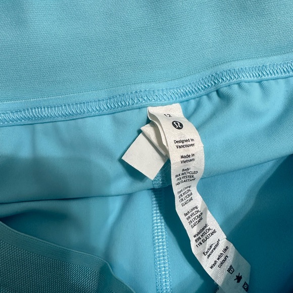 Lululemon Court Rival High Rise Skirt in Bright Blue. Never worn. Size 12 - Picture 3 of 4
